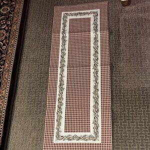 3/$25 Elegant Checkered Table Runner